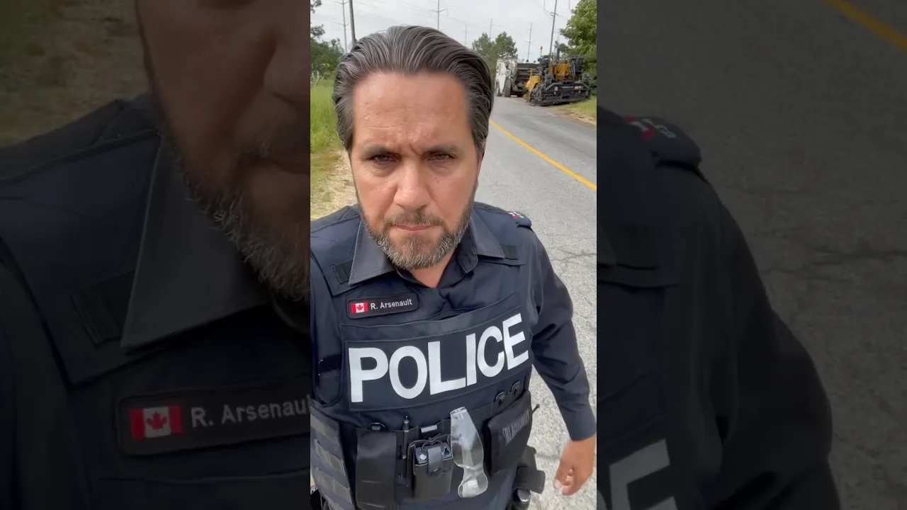 Cop explains why you must pay attention to surroundings