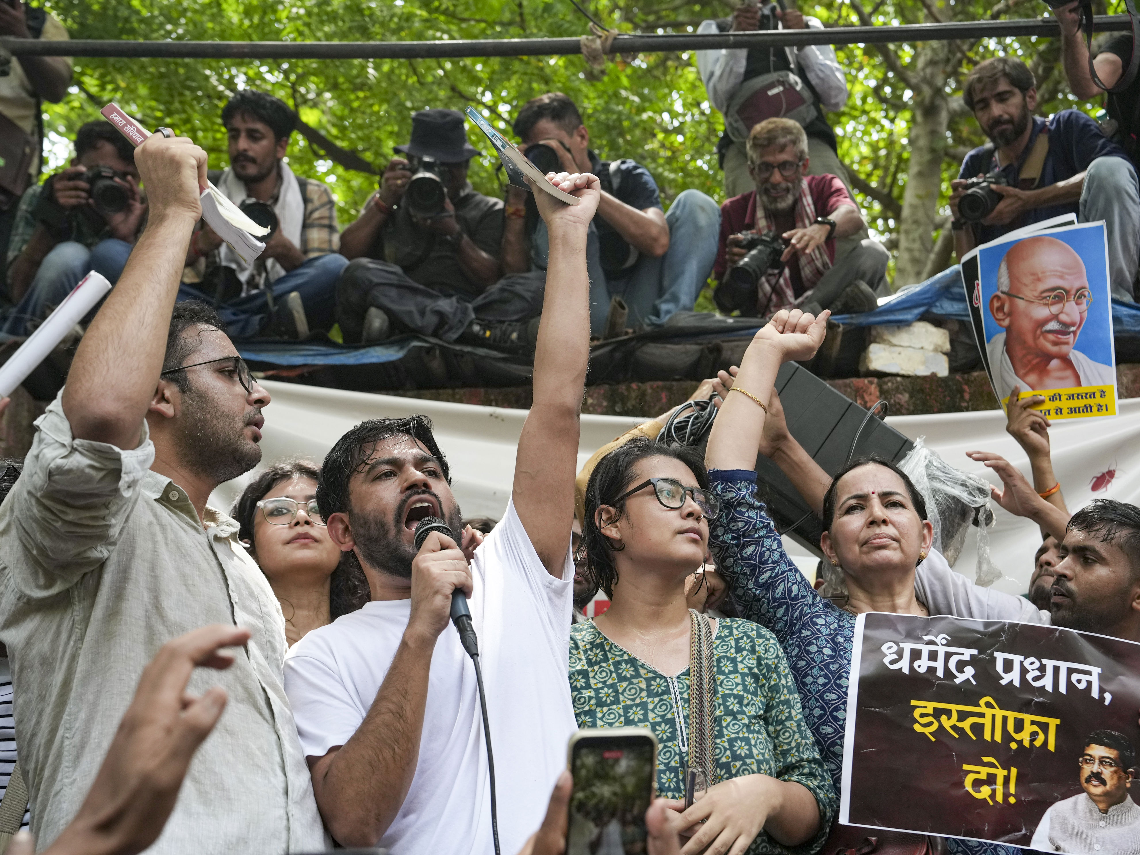 This doesn't end here; it's PM Modi's responsibility to get Dharmendra ...
