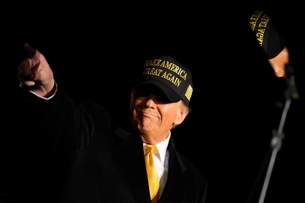 Trump’s approval rating hits all-time low as Iran war squeezes economy