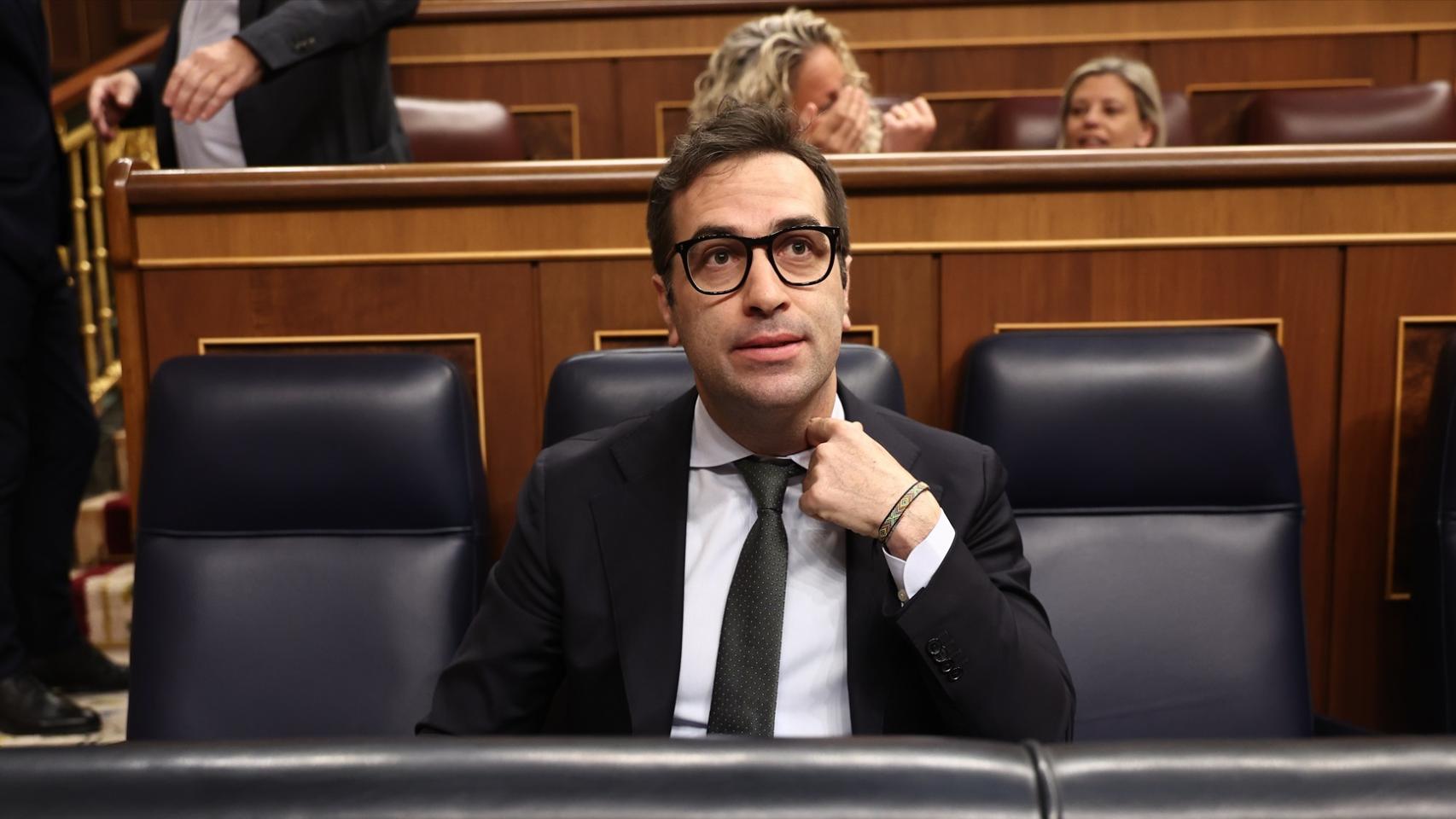 La entrada de la UCO en Ferraz conmociona el Congreso y Armengol lo ...