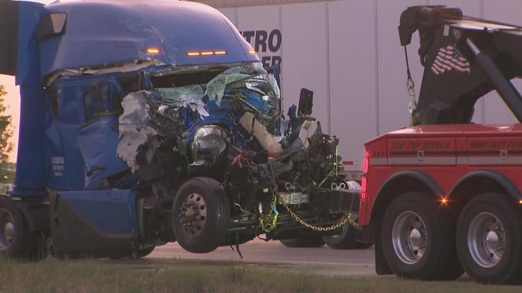 Interstate 25 reopens after crash involving 2 semi trucks near Frederick