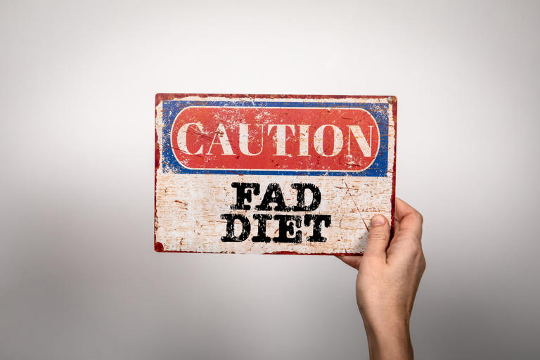 Environmental nutrition: How can you spot the red flags of a fad diet?