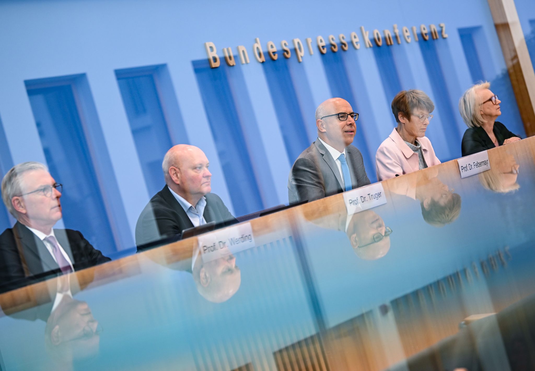 Wirtschaftsrat fordert Massnahmen für Sozialsysteme