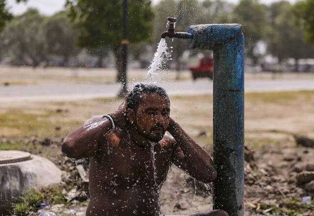 Prime Minister Modi urges precautions amid rising temperatures in India
