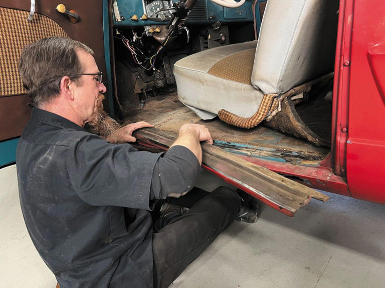 How to fabricate and install a replacement rocker panel