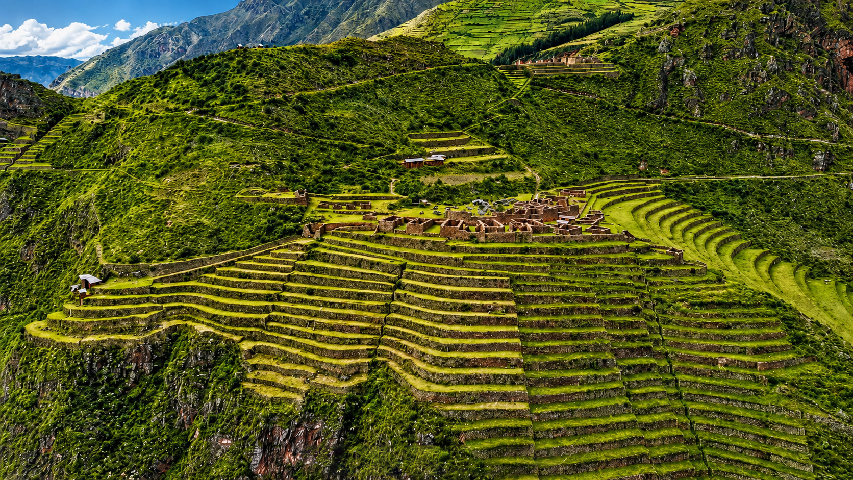 Alte Inka-Terrassen über dem Heiligen Tal in Peru