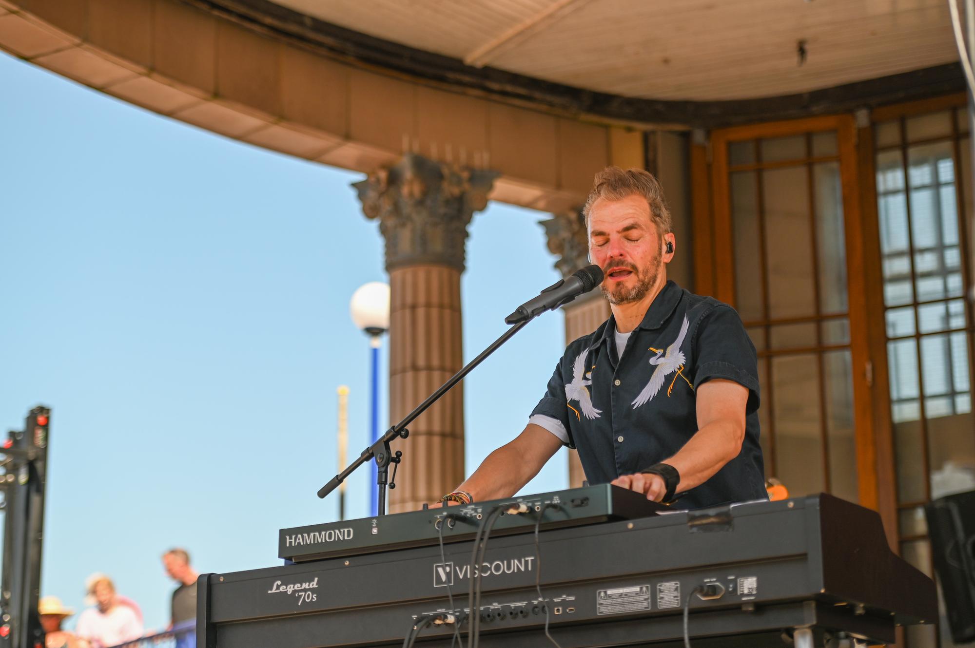 In pictures: Toploader perform at Eastbourne Bandstand