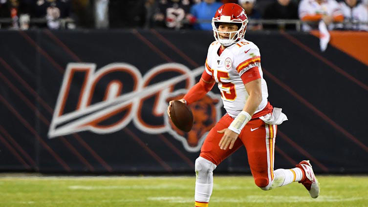 Mahomes takes part in Chiefs' workout 5 months after knee surgery in Dallas