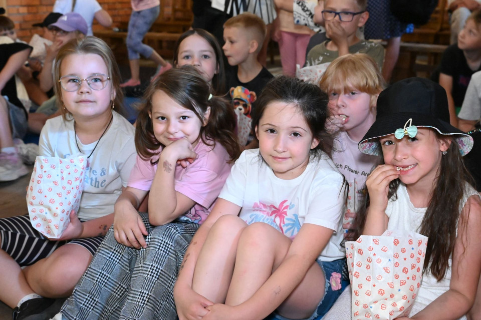 Tokarnia: Premiera Objazdowego Teatrzyku Pacynkowego Bawi Dzieci