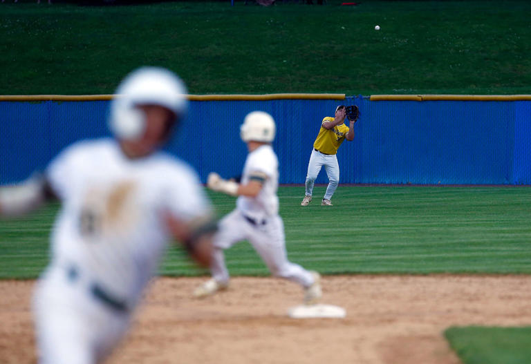 Notre Dame baseball makes 1st-inning, two-out flurry stand up to win ...
