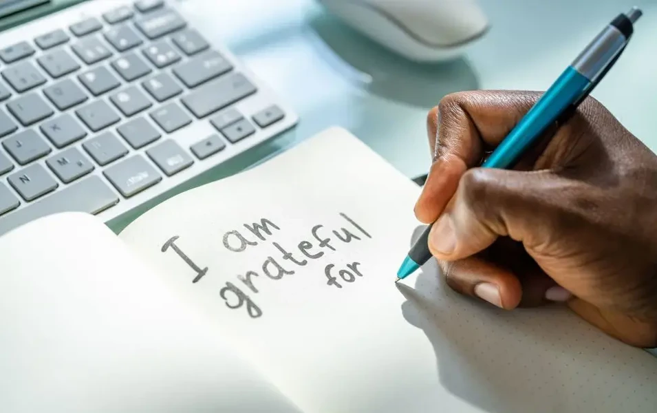 Gratitude habits that rewire your brain daily