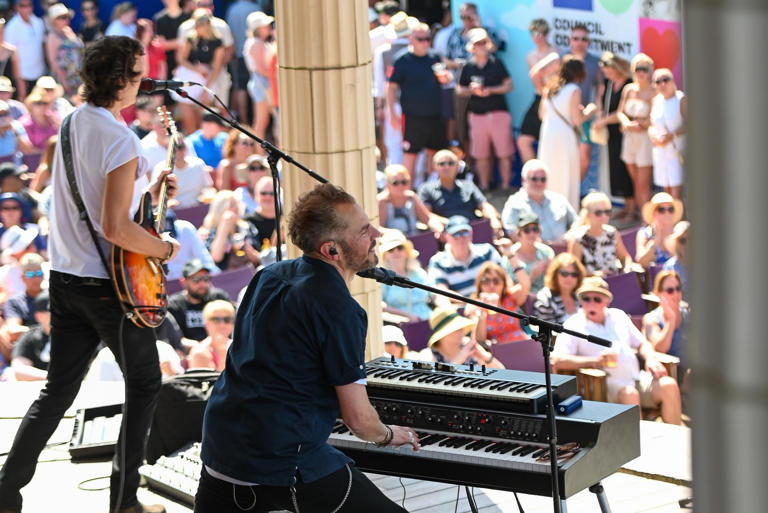In pictures: Toploader perform at Eastbourne Bandstand