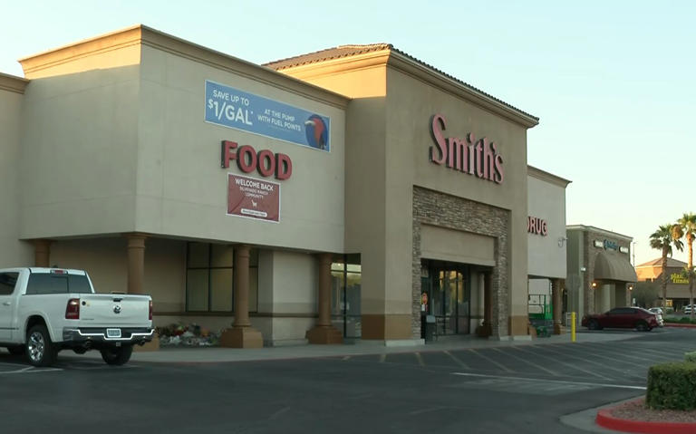 Customers return to Smith’s in Las Vegas after weeks-long closure