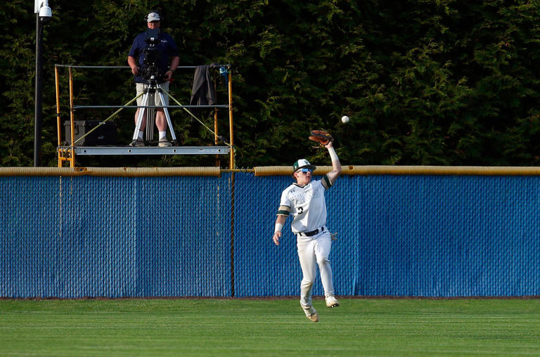 Notre Dame baseball makes 1st-inning, two-out flurry stand up to win ...