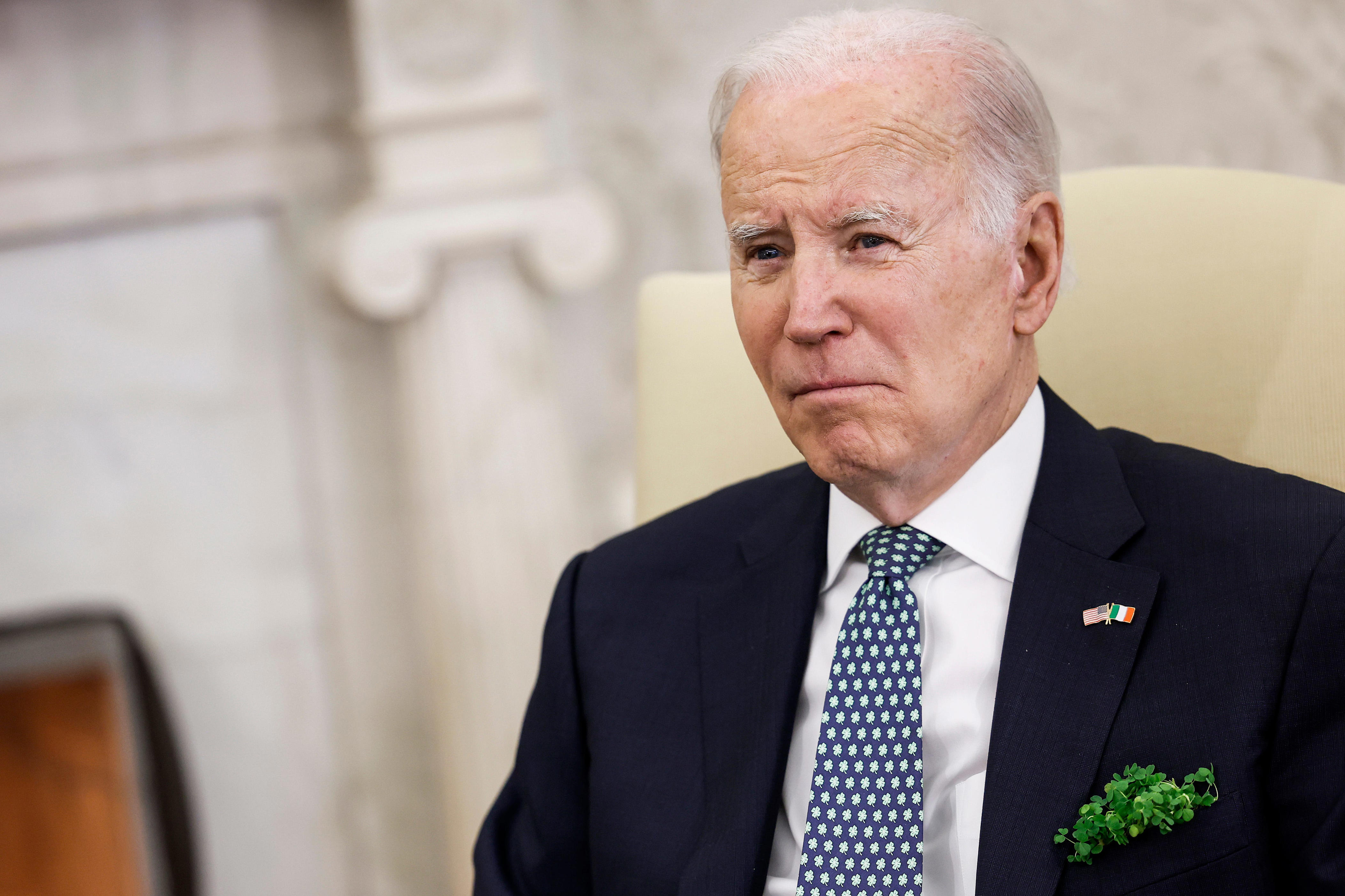 Biden afirma haber guardado documentos clasificados en entrevistas recientemente publicadas.