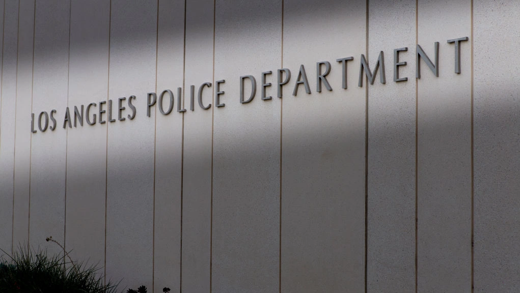 Amber alert active as LA murder suspect, child sought