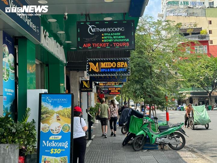 TP.HCM thí điểm phần mềm cấp phép sử dụng lòng đường, vỉa hè 18 tháng