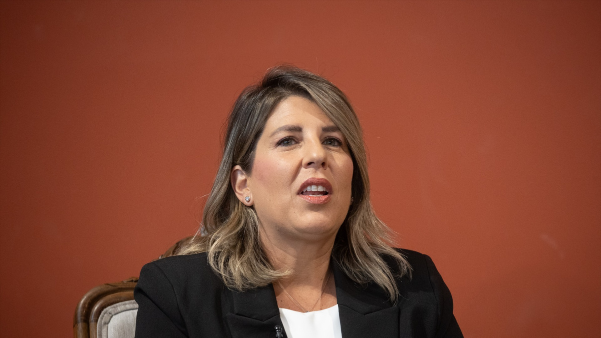La alcaldesa de Cartagena del PP cesa a dos ediles de Vox y frena una ...