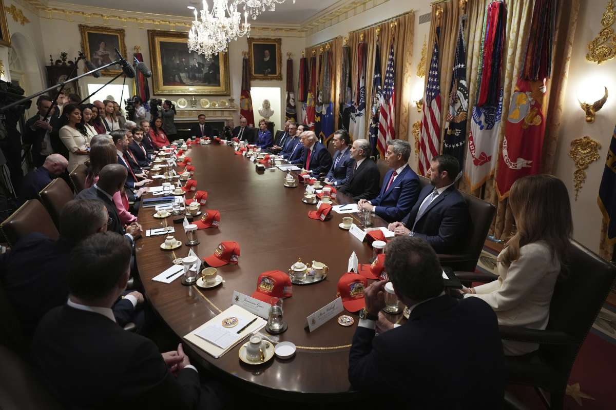 President Donald Trump, center right, attends a Cabinet meeting in the Cabinet Room, at the White House, Wednesday, May 27, 2026, in Washington. (AP Photo/Jacquelyn Martin)