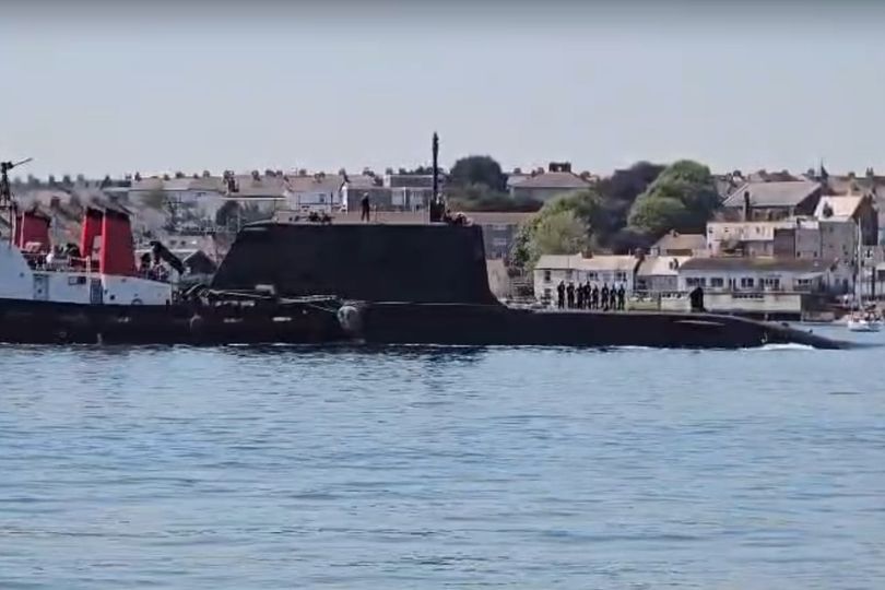 Mystery floating object seen heading towards nuclear sub