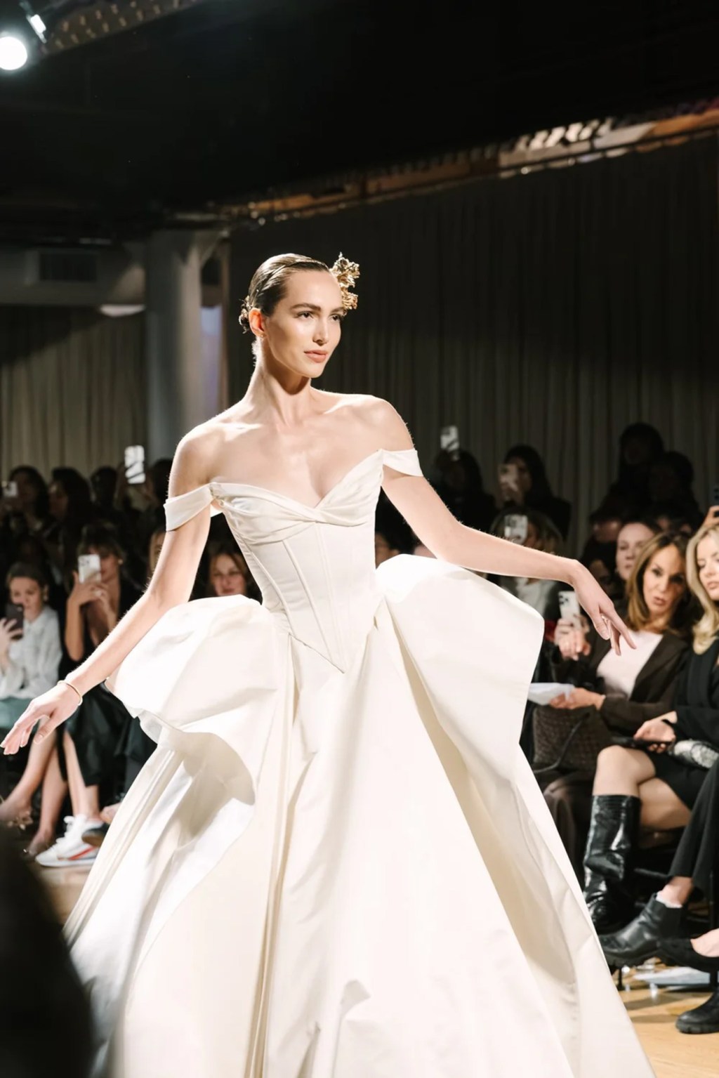Here's what Taylor Swift's wedding dress will look like, according to  experts