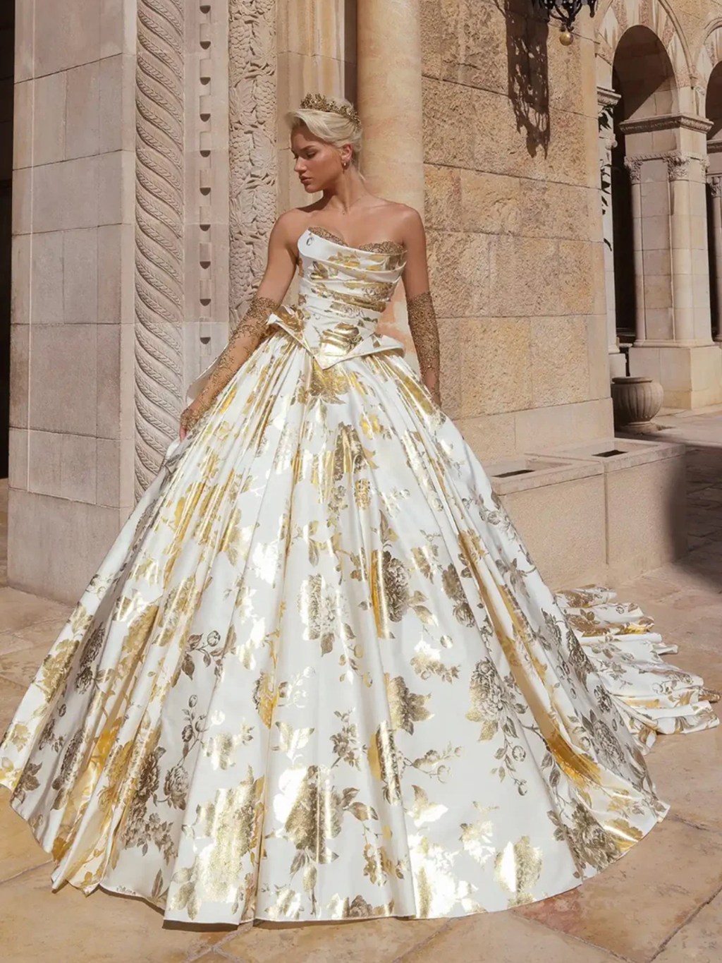 taylor swift wedding dress Wore Nicole + Felicia  Now Brides Can Too Taylor Swift Wedding Dress Predictions