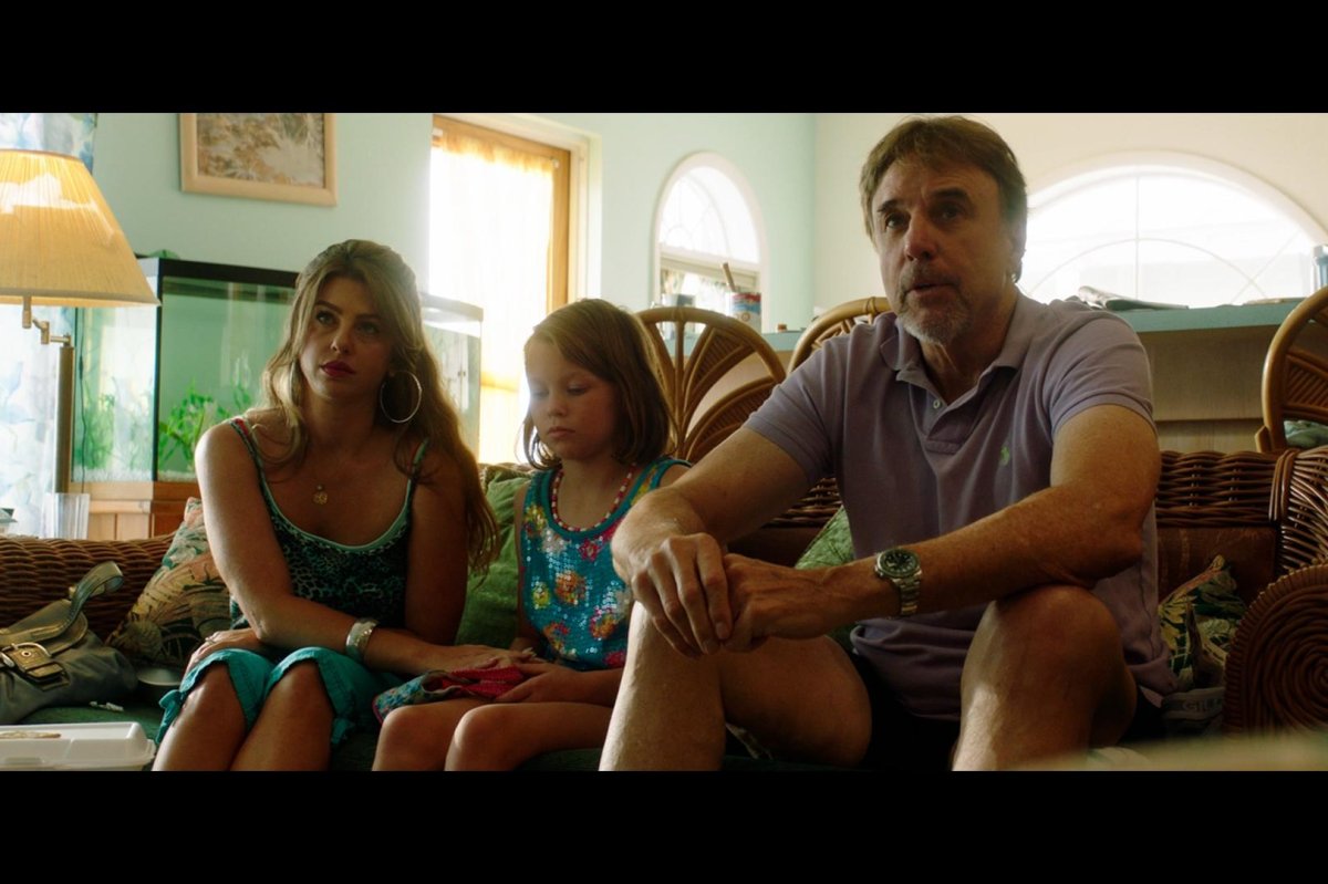 Kevin Nealon interpreta un papel serio en la comedia de terror ‘La Sirenita’.
