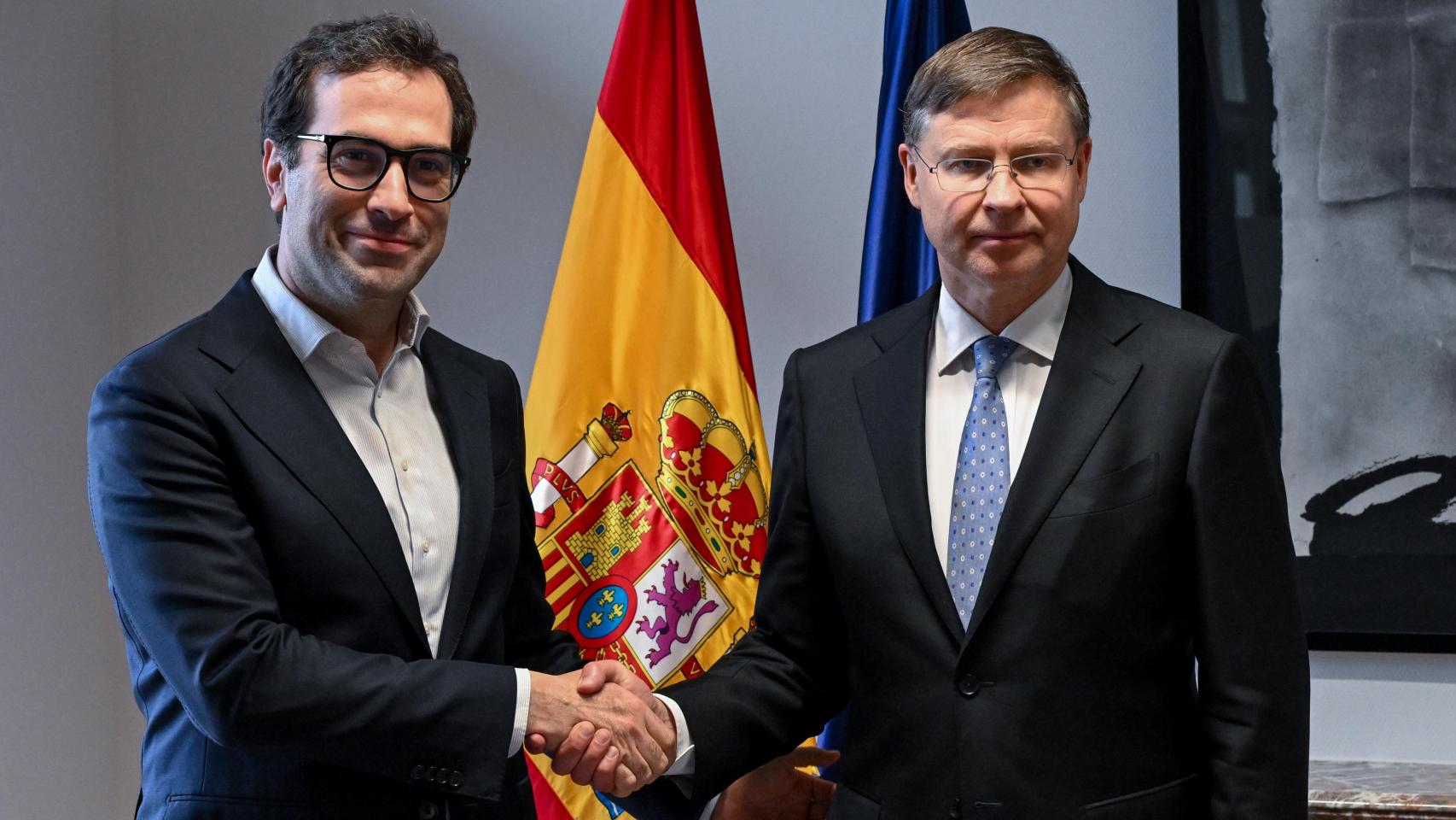 Bruselas autoriza a Sánchez activar la cláusula de escape del Pacto de ...