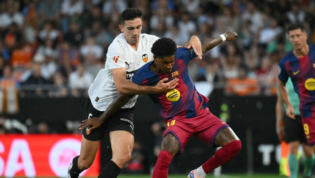 Barcelona push to sign Rashford as United hold firm on fee
