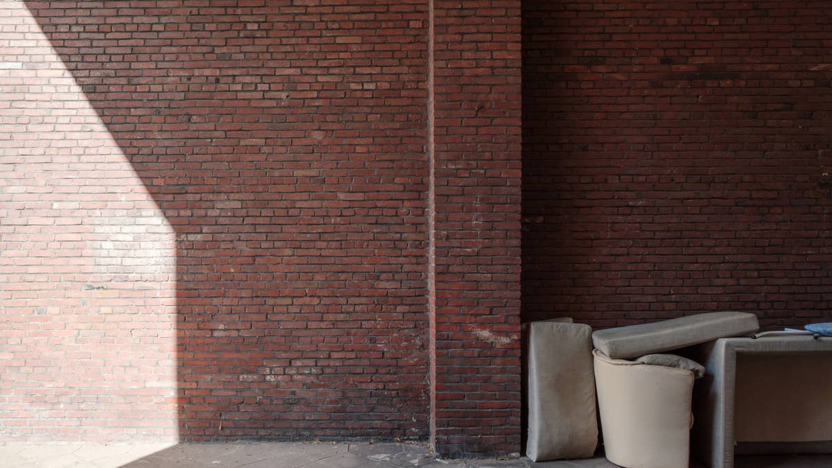 Furniture flipper finds abandoned desk in alley and transforms it into ...