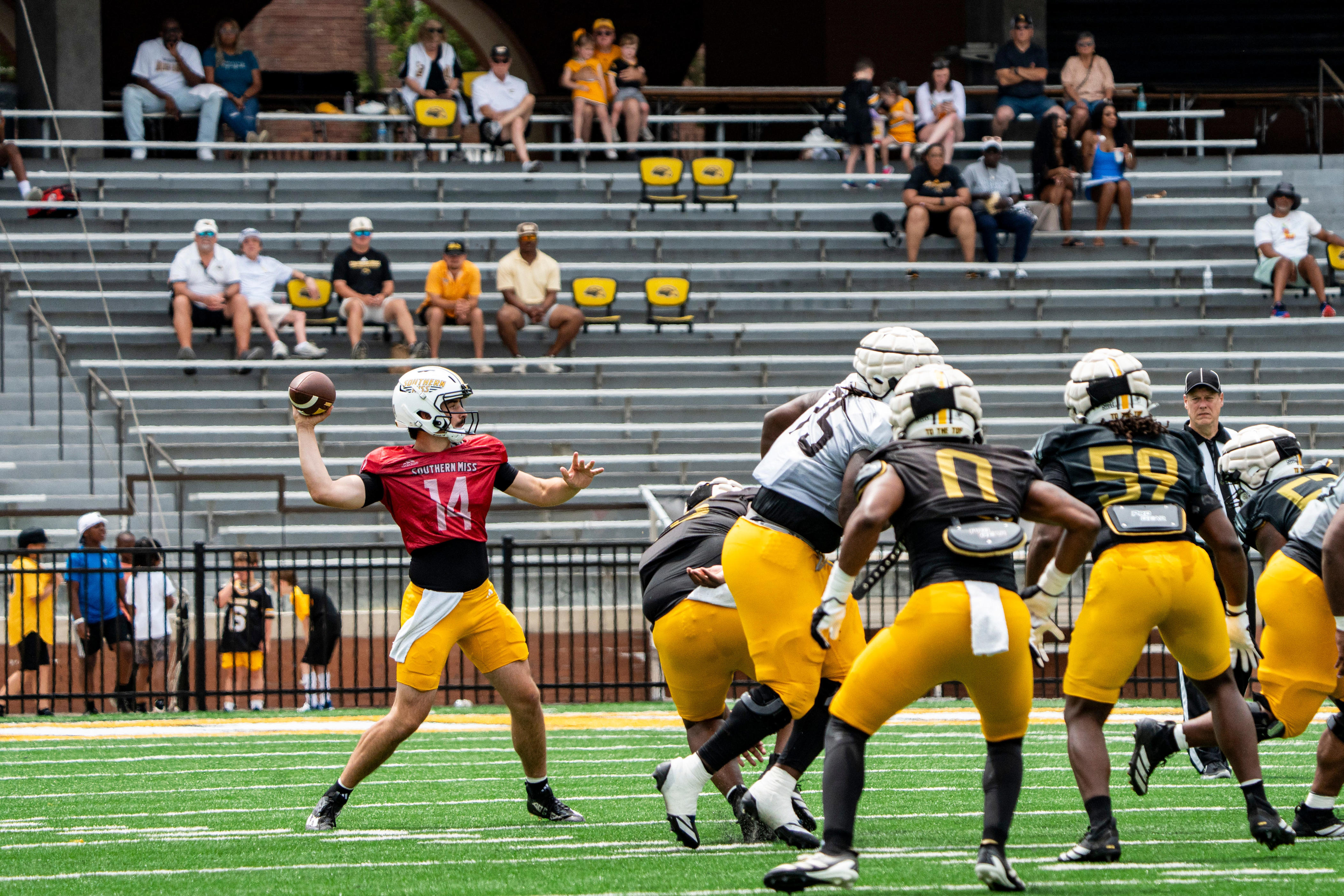 Where Southern Miss football's quarterback competition stands after ...