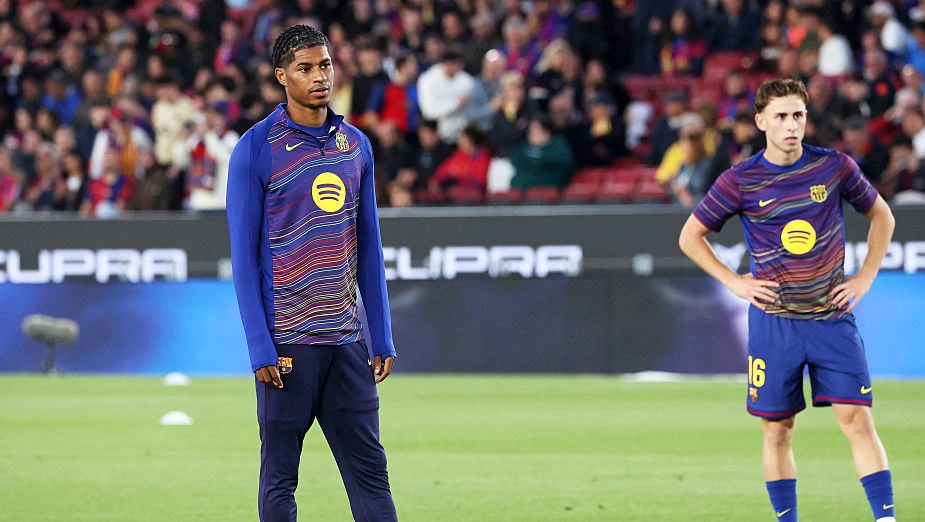 Barcelona push to sign Rashford as United hold firm on fee