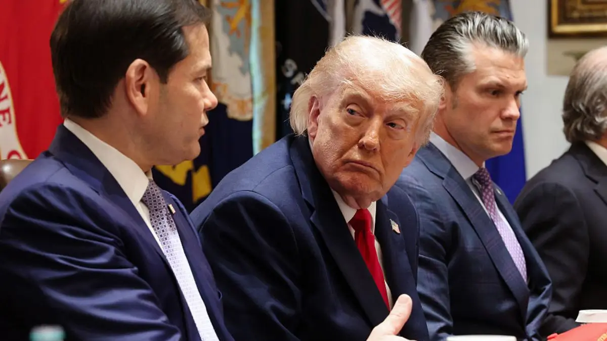 Viral cabinet video fuels Trump health and loyalty debate