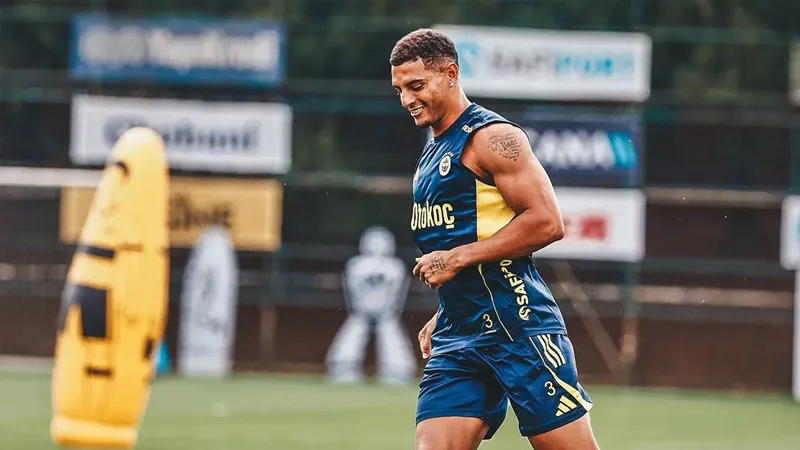 Fenerbahçe'de Şok Gelişme: Brezilyalı Yıldız Sağlık Kontrollerine Katılmadı