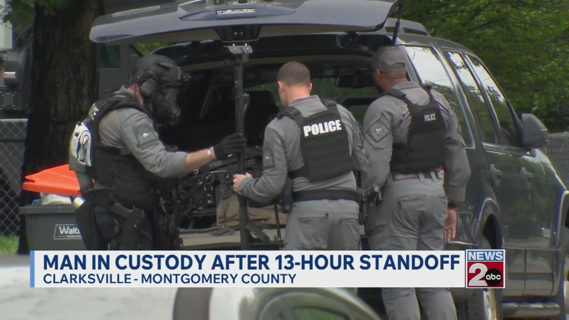 Man in custody after 13-hour standoff in Clarksville