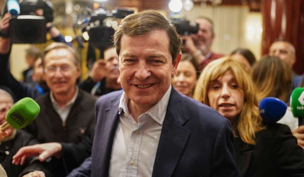 PP y Vox acercan un pacto en Castilla y León con 'sillones' para ...