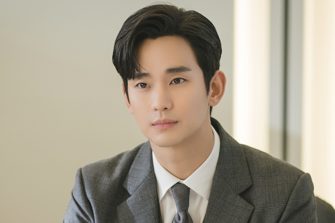 Kim Soo Hyun cảm ơn người hâm mộ và cơ quan điều tra