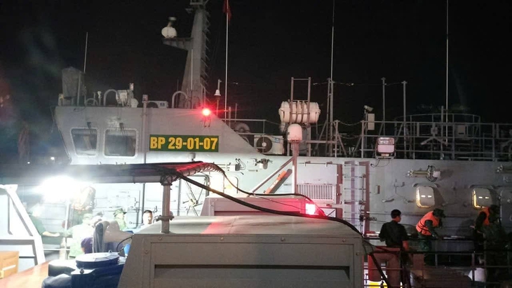 6 thuyền viên trong vụ chìm tàu được đưa về Bệnh viện Việt Tiệp chăm sóc