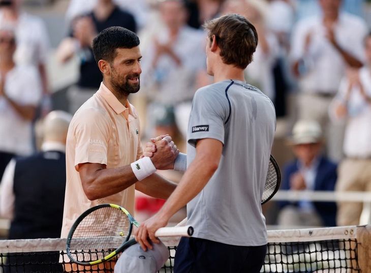Novak Djokovic vất vả tại Roland Garros 2026
