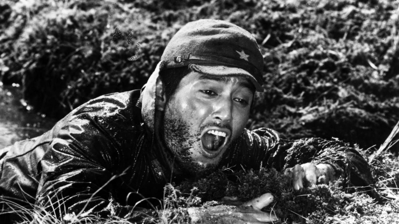 Esta trilogía bélica es una obra maestra de casi 10 horas de duración y está considerada un hito absoluto en la historia del cine