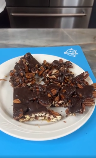 4-ingredient candy recipe quick, easy & irresistibly sweet