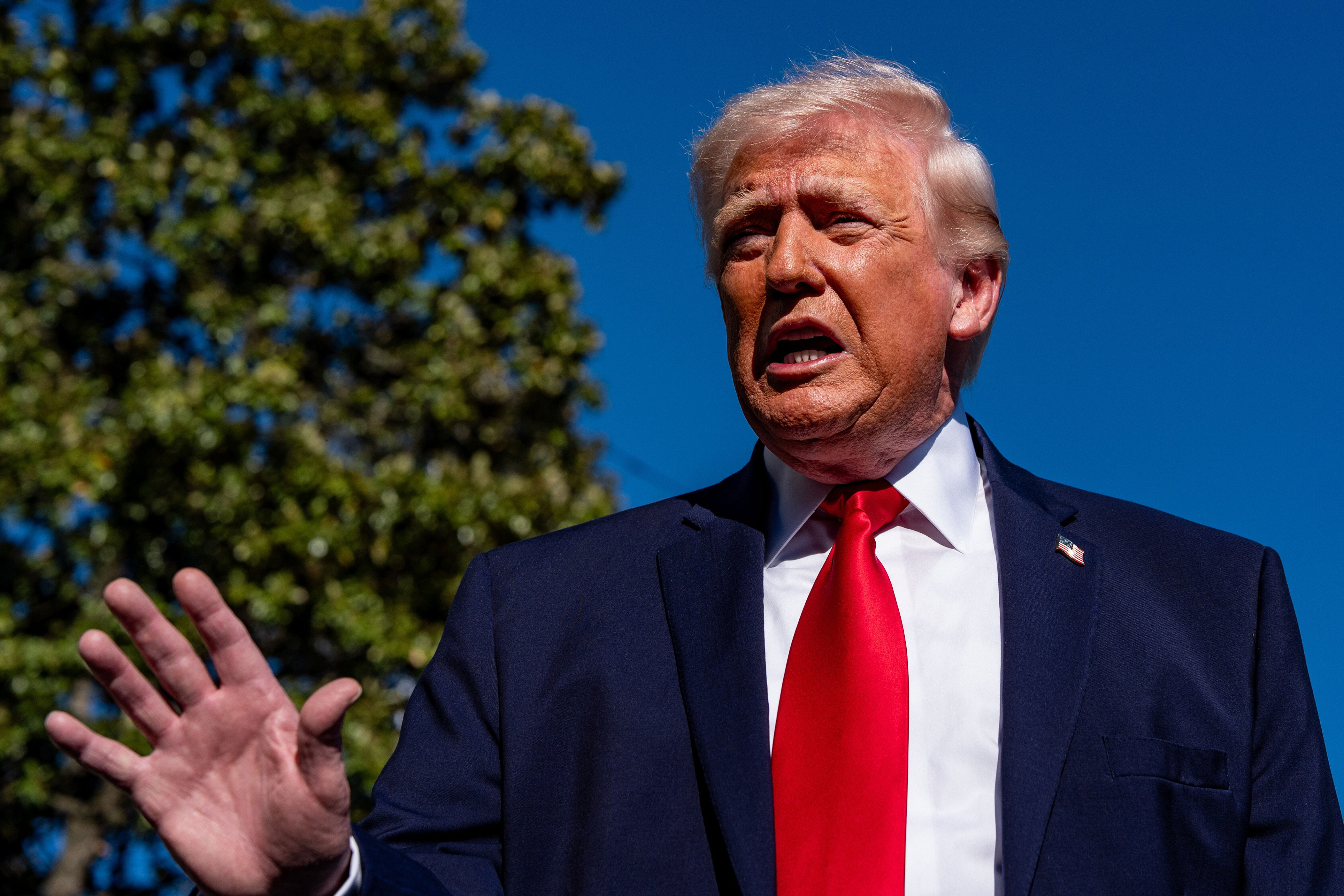 Trump posts tribute to late friend ― but with 1 incredibly awkward error