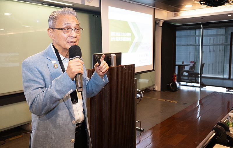廖永源董事長指出，未來全球競爭核心將聚焦AI、能源科技與戰略產業，勉勵學生及早培養AI思維與跨域能力。