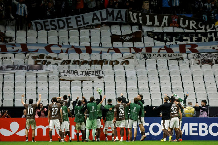 Platense hace historia y Fluminense revive para meterse a octavos de la ...