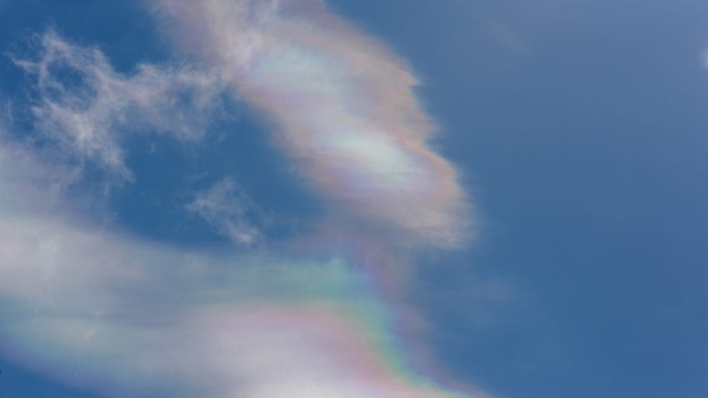 El cielo de Estambul se llena de colores por un extraño fenómeno óptico