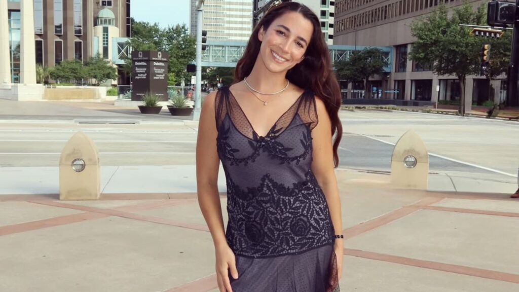 Aly Raisman honors her mom in vintage dress at Madison Kocian’s wedding