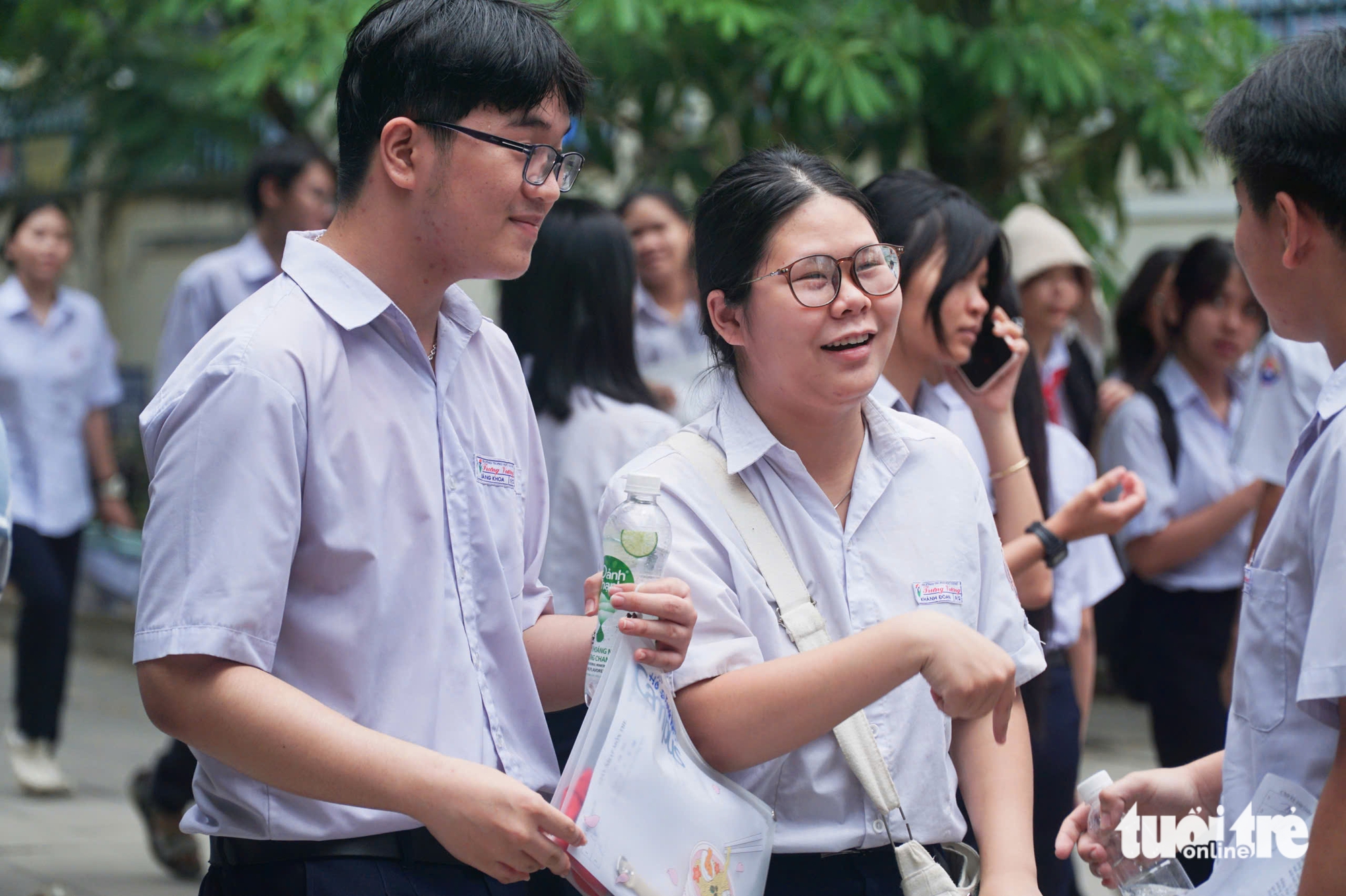 Đề thi văn lớp 10 Khánh Hòa: Làm sao để biết yêu mến danh lam thắng cảnh của quê hương