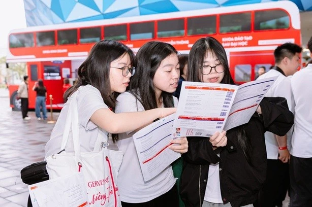 Khi IELTS và bằng tốt nghiệp chưa đủ: 'Chìa khóa' giúp sĩ tử Việt vào đại học quốc tế