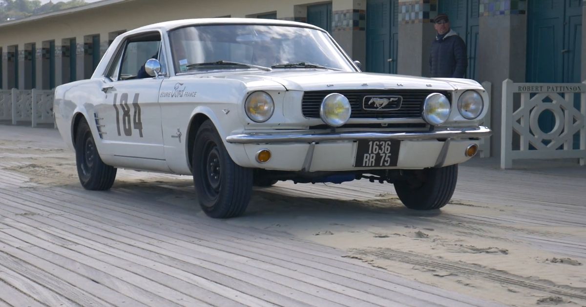 La Ford Mustang 184 d’un homme et une femme ressuscite sur les Planches ...