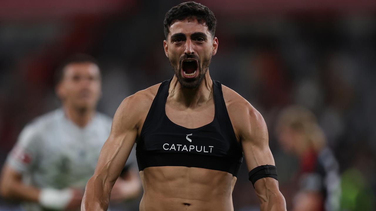 Ex-Victory striker set to join Jets